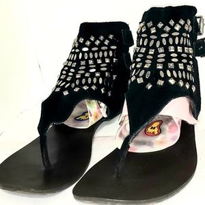 Ladies Steve Madden Black suede leather flat